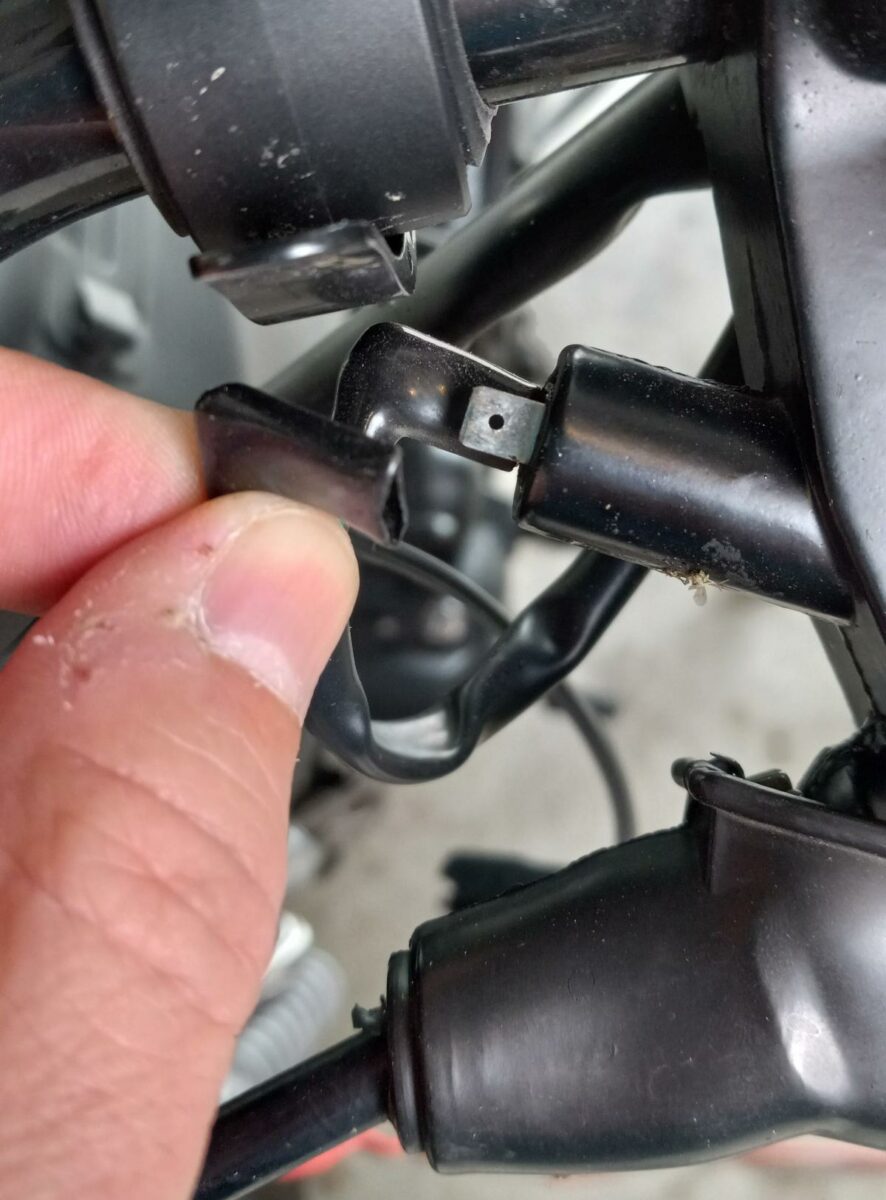 TaoTao TBR7 Motorcycle Clutch Position Switch Connector Disconnected.