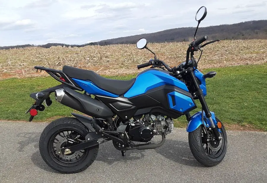 My Grom Clone bike, Boom Vader 125cc Review of this motorcycle right here, with corn field backdrop.