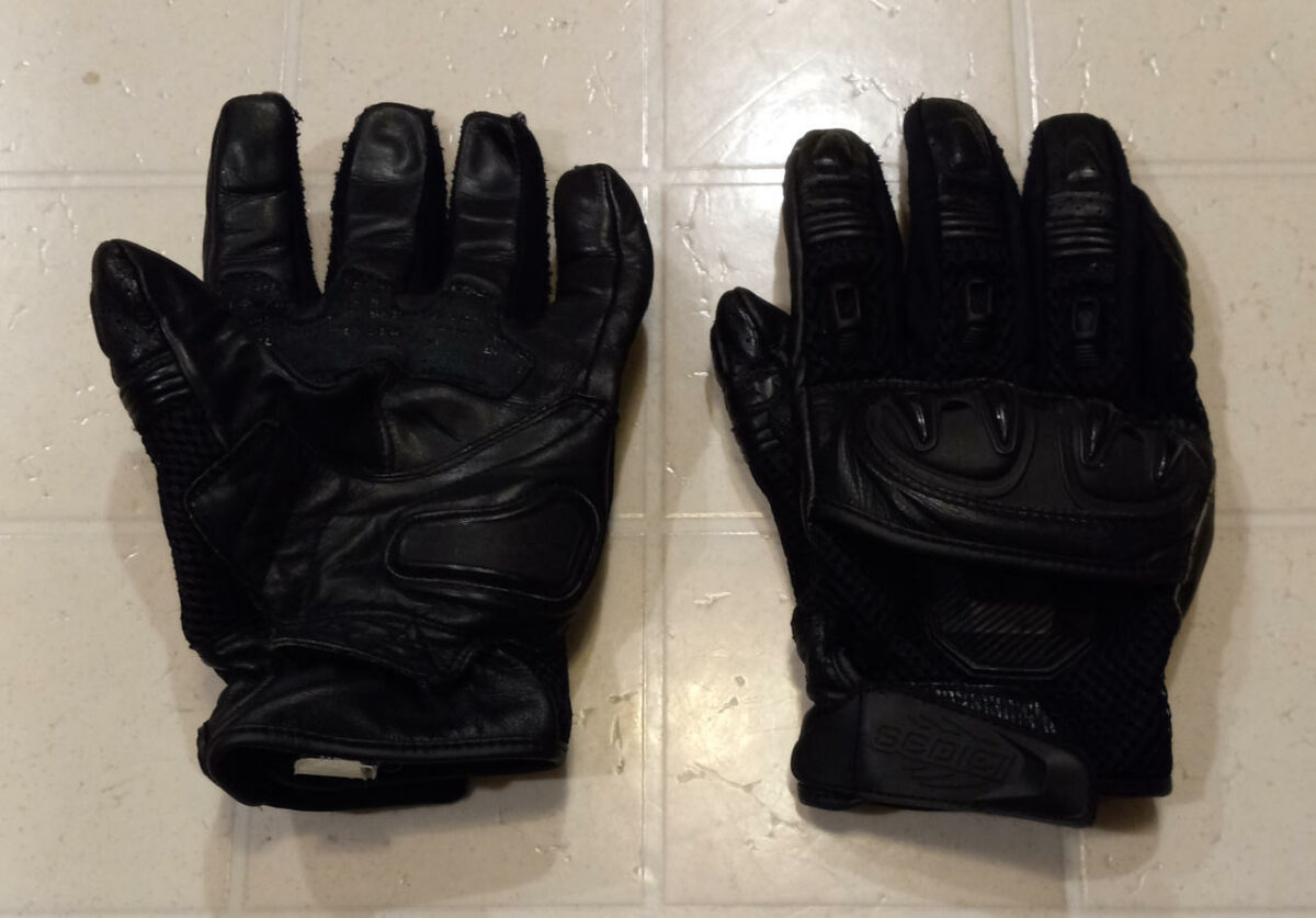 Now my favorite Warm-weather motorcycle riding gloves.  