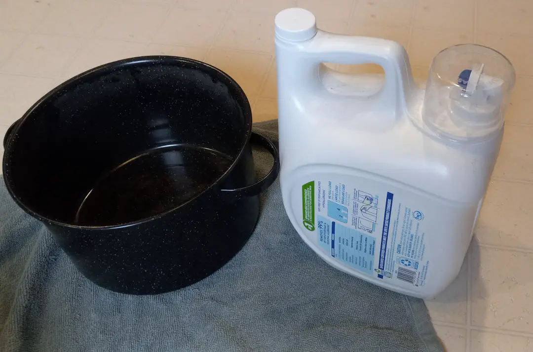 Basin/Pot and Soap, this is how to wash the Icon Helmet Liner without damaging it.